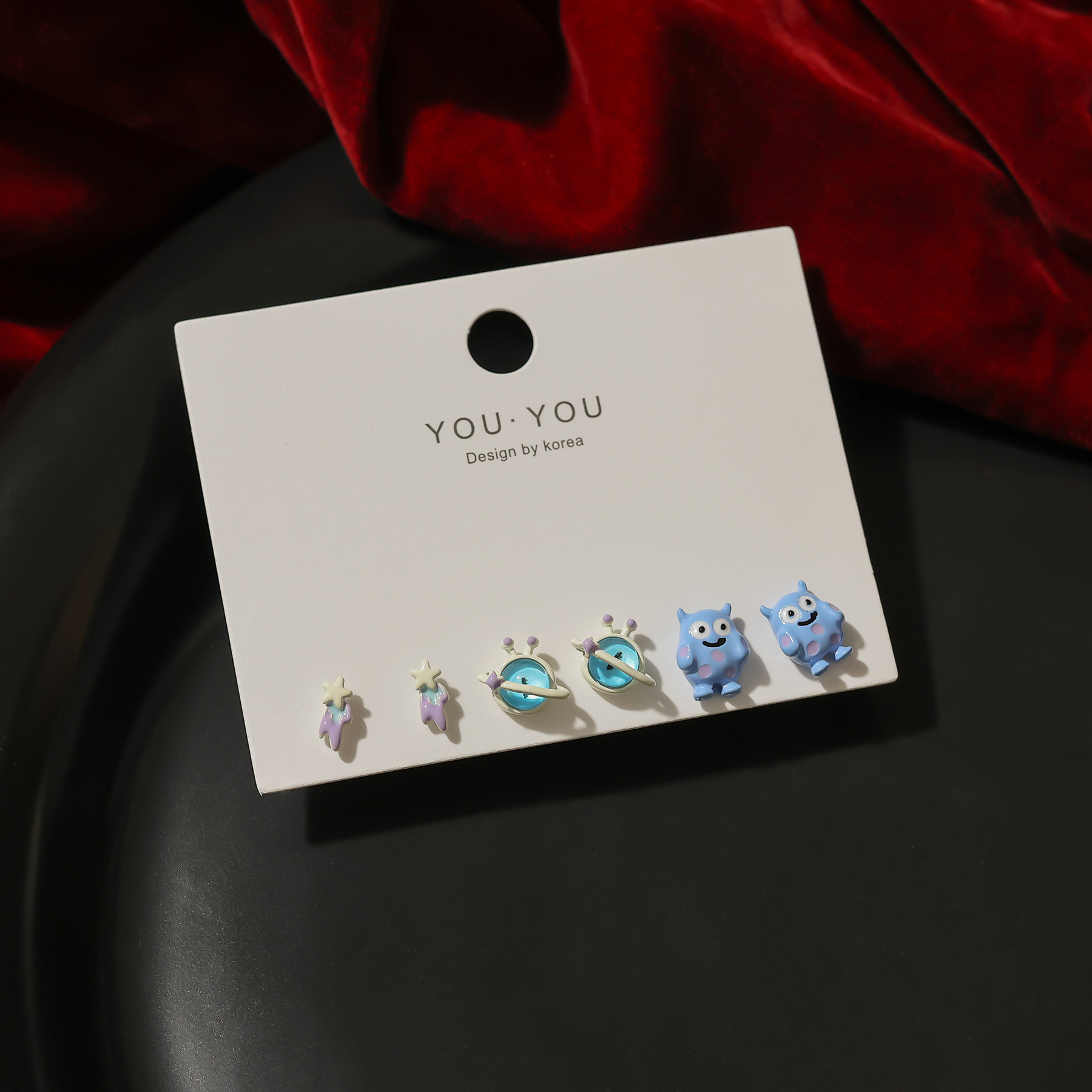 Juego de pendientes de aguja plateados, sencillos y compactos para mujer, pendientes geométricos en forma de corazón, bonitos, dulces y versátiles, venta al por mayor para puestos de mercado