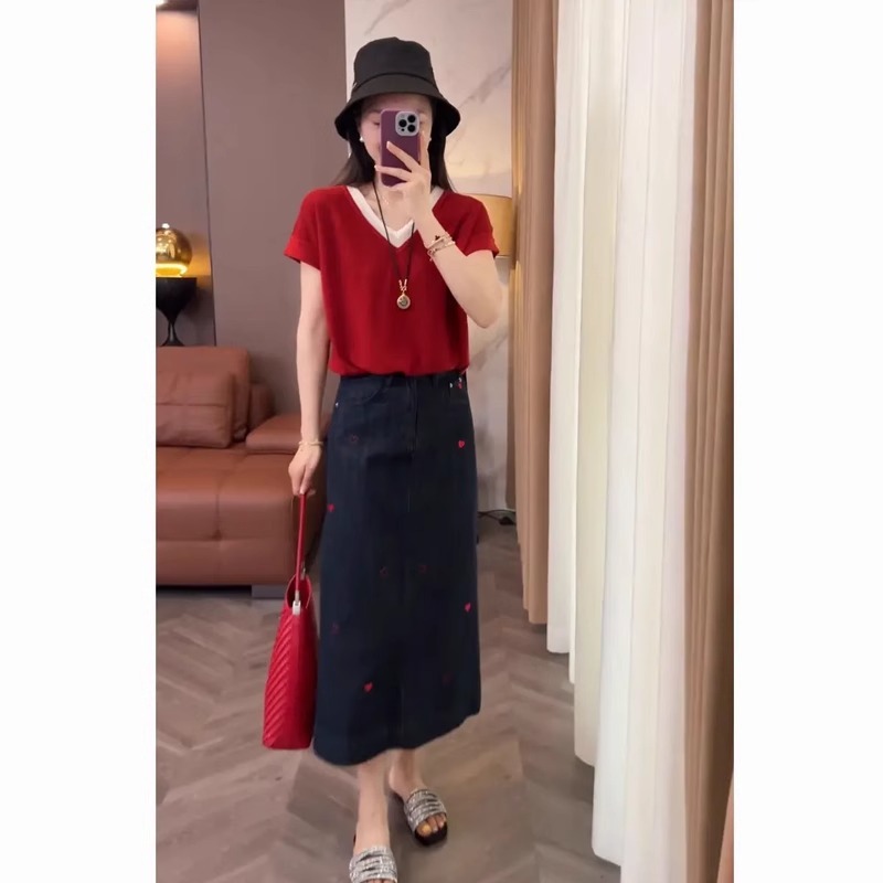 套装女2025新款设计感小众假两件V领短袖T恤复古高腰半身裙两件套|undefined