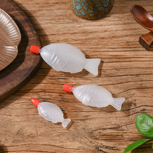 Small Fish Type Sushi Sauce Bottle, Packaged Disposable Sauce Bottle, Soy Sauce Bottle, Creative PE Food Grade Plastic Bottle