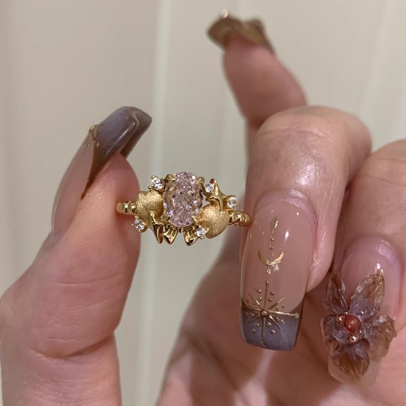 Bague ouverte en zircon et diamant en forme de cœur, ornée d'un œuf de pigeon rose brossé pour femme, au design rétro léger et haut de gamme._voghion.com