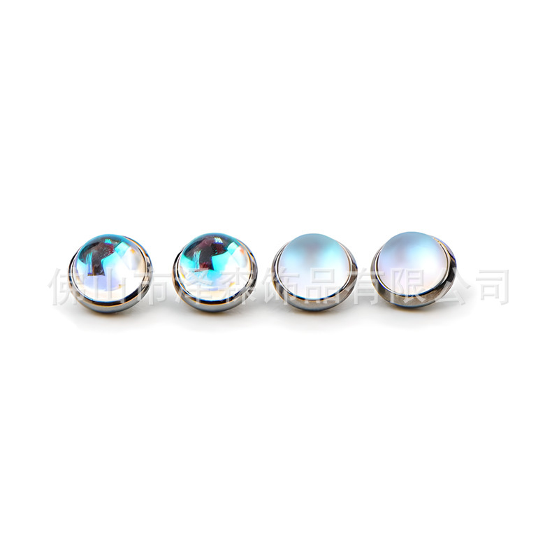 Silver pointed spike labret stud material detail