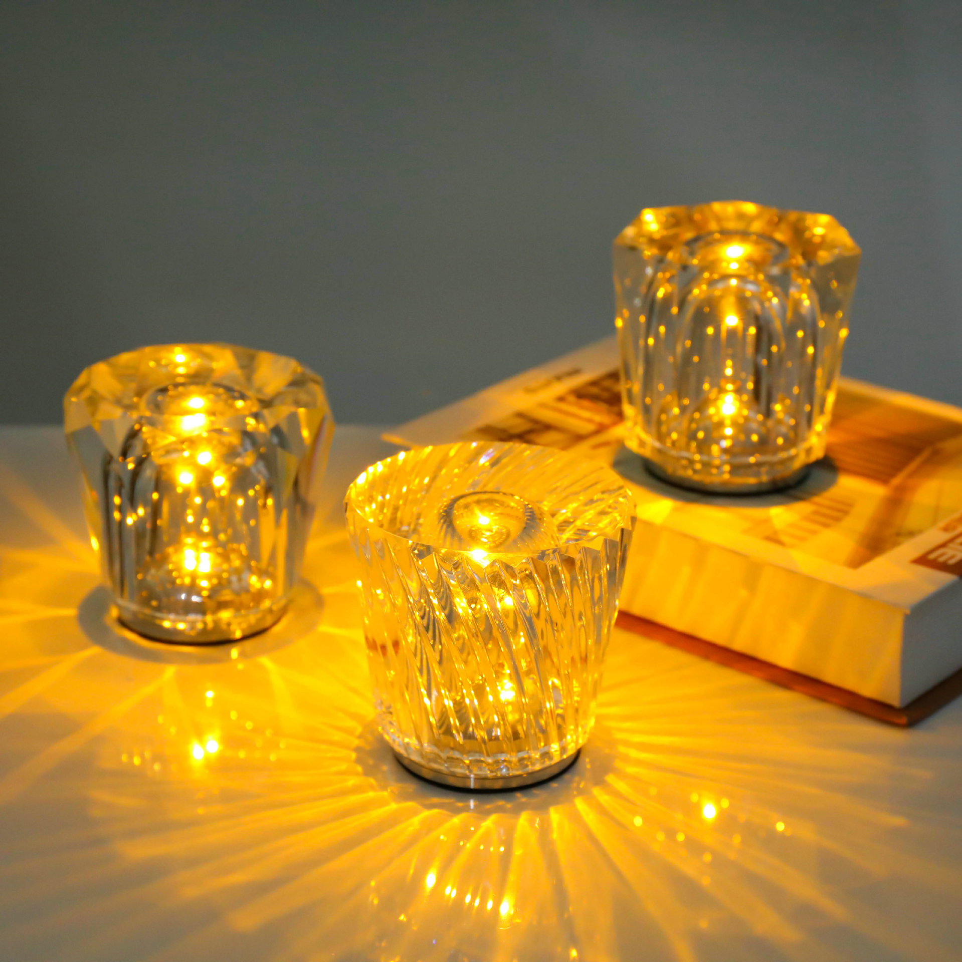 Fábrica al por mayor de cristal lámpara de mesa recargable claro Bar atmósfera lámpara KTV comedor Mesa decoración atmósfera noche Luz