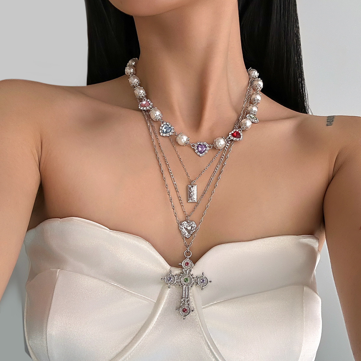 Collier Multirang Femme Avec Pendentif Croix Et Cœurs Strass_voghion.com