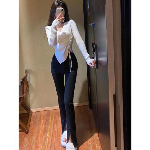 Autumn and Winter V-neck Knitted Base Shirt for Women, Innerwear for Autumn and Winter, French Style Waist-Taking Irregular Long-Sleeved Knitted Top