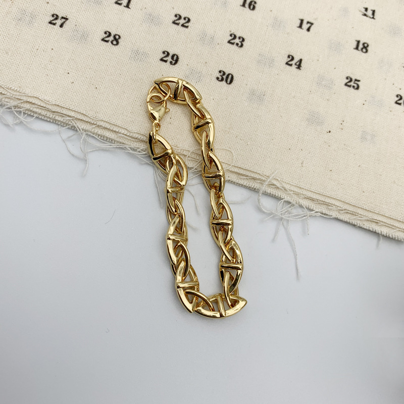 Fashion Stacking Hollow Thick Chain Copper Bracelet display picture 2