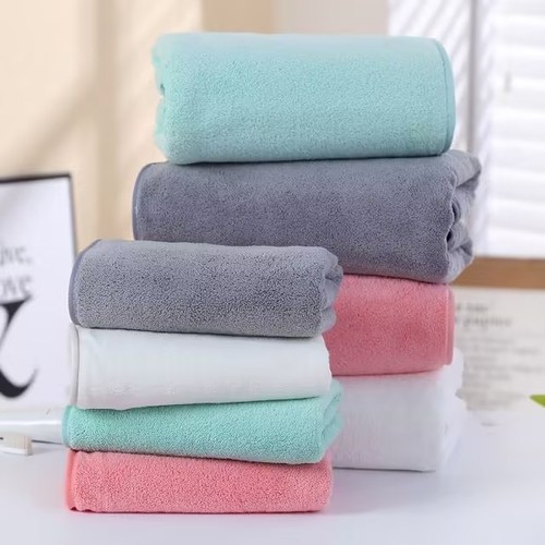 Set of four towels and two bath mats, ultra-fine fiber