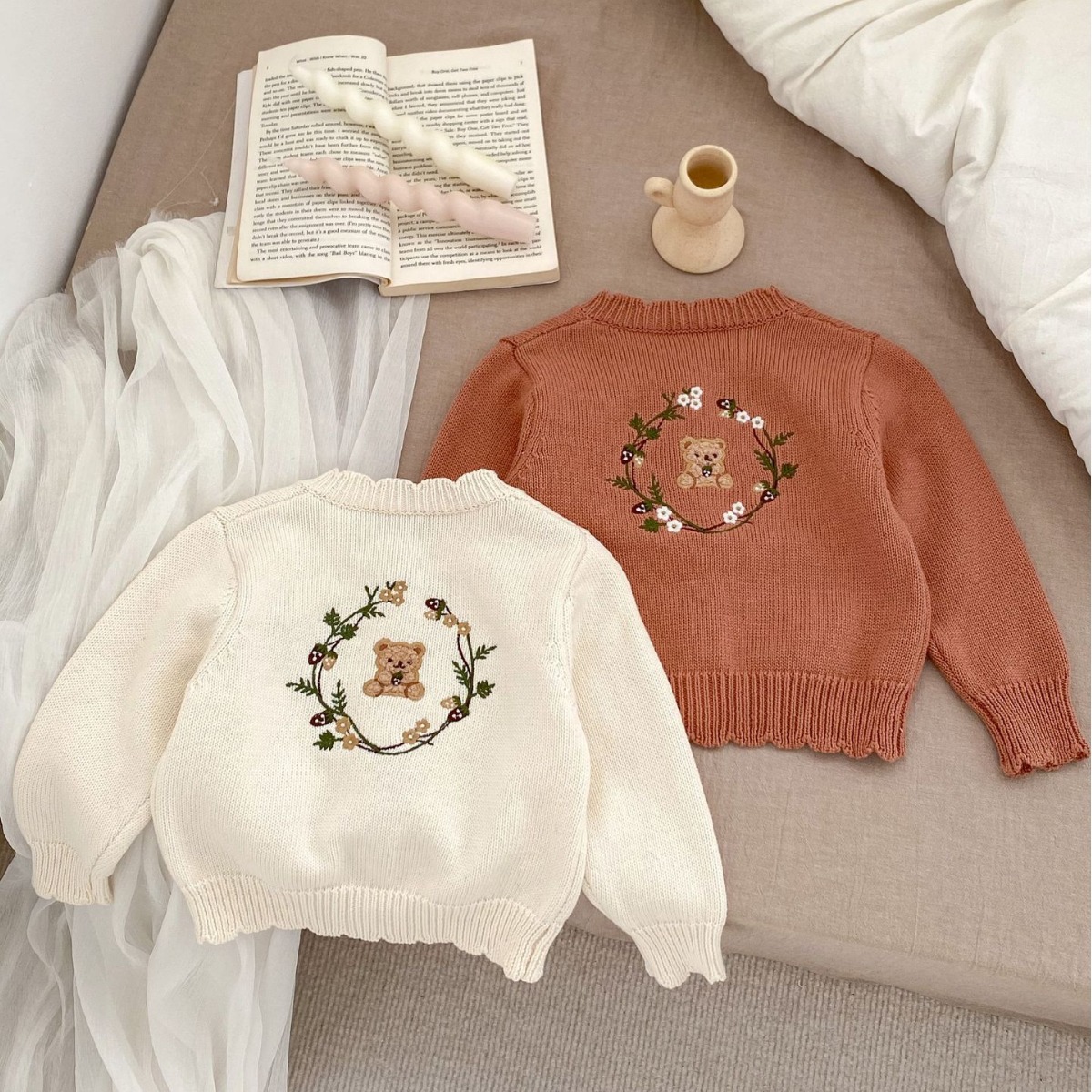 Cárdigan de Punto para Bebés Primavera 2025, para Niños y Niñas, Suéter con Bordado de Oso, Chaqueta Versátil de Manga Larga