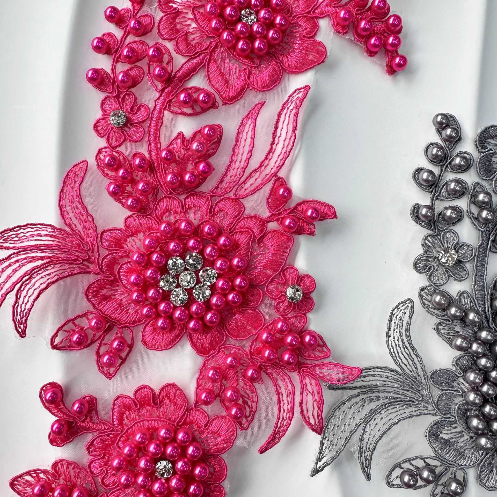 Pegatinas decorativas de flores bordadas tridimensionales Adorno de perlas y diamantes Ropa tridimensional Ropa de baile Zapatos y sombreros Decoración de bricolaje image 3