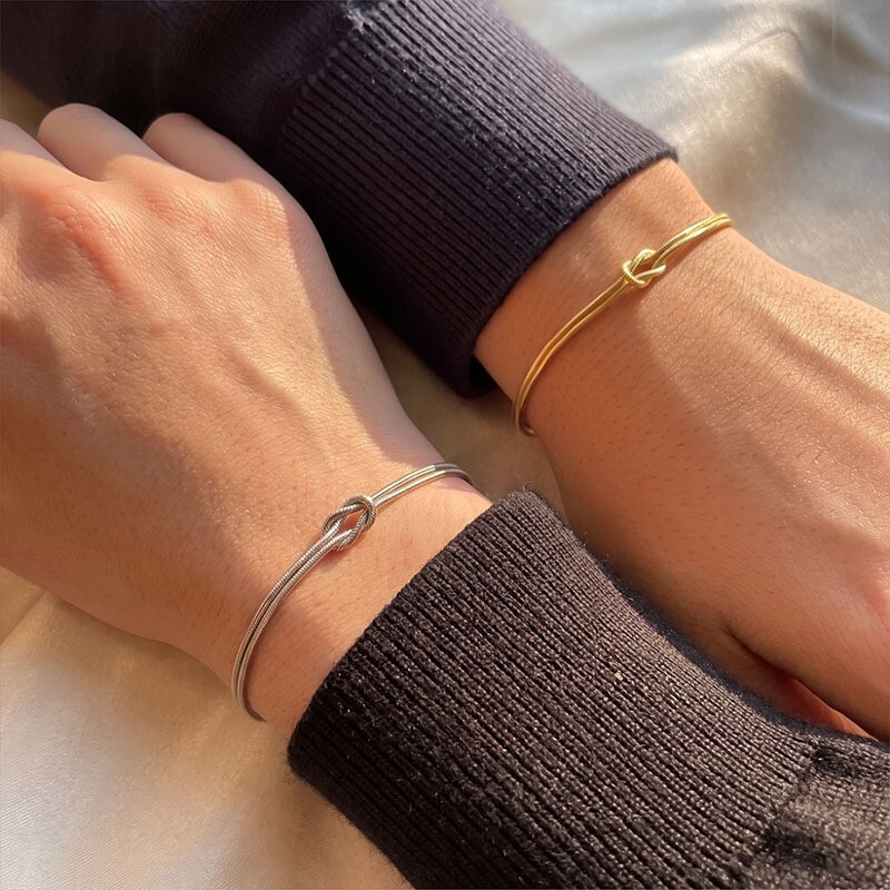 Cross-border best-selling stainless steel knotted bracelet, niche versatile snake bone chain, 18K vacuum electroplated couple's bracelet jewelry Cross-border best-selling stainless steel knotted bracelet, niche versatile snake bone chain, 18K vacuum electroplated couple's bracelet jewelry
