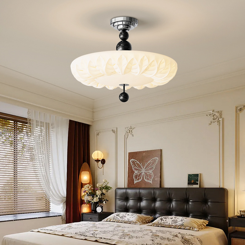 Gran vista jardín dormitorio lámpara de techo de estilo medieval francés lámpara de comedor dormitorio principal 2026 nueva lámpara de alta gama 461L