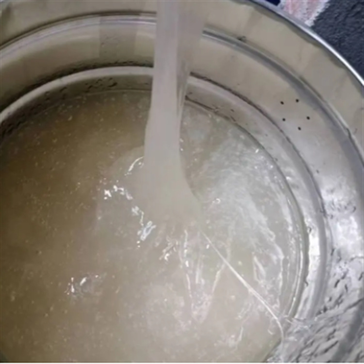 供应 液体氯化橡胶耐温120度与PVC相溶性好 1-8万分子量