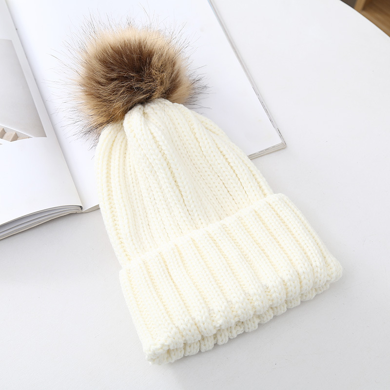 秋冬帽子の子供はキツネの毛玉の帽子のキャンディー色の毛糸の帽子をまねて、厚い保温の耳の包みの頭の帽子をかぶせます。