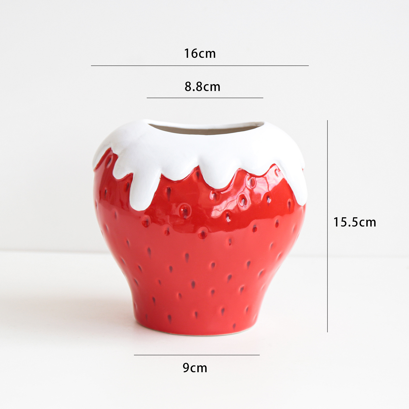 크림 딸기 꽃병