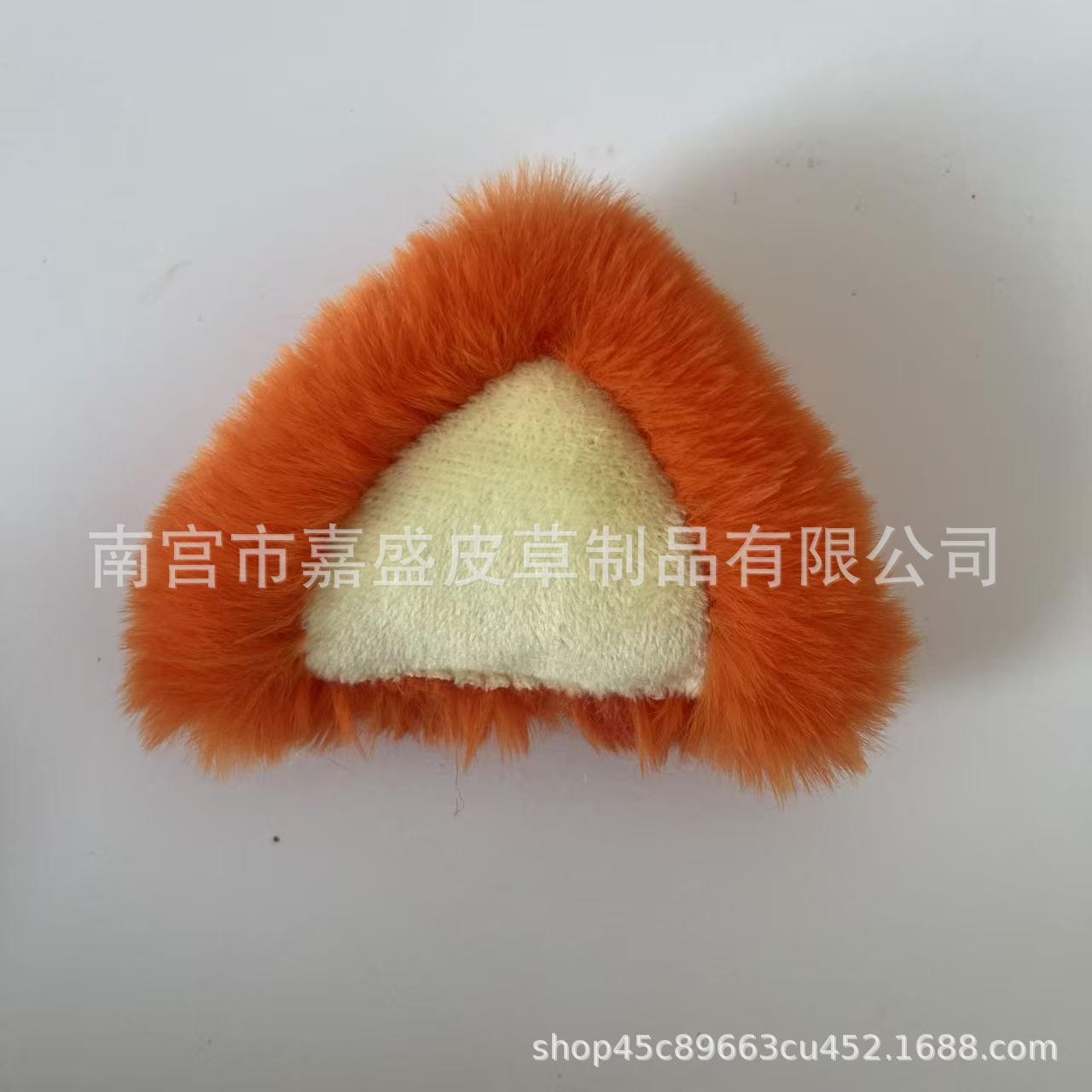 주황색 면화 고양이 귀