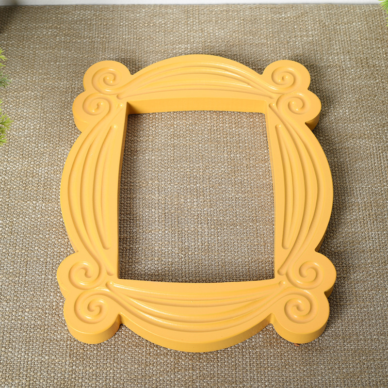 Customized Wooden Picture Frame "Friends" with the Same Creative Decorative Photo Frame Retro Beautiful and Charming Picture Frame Photo