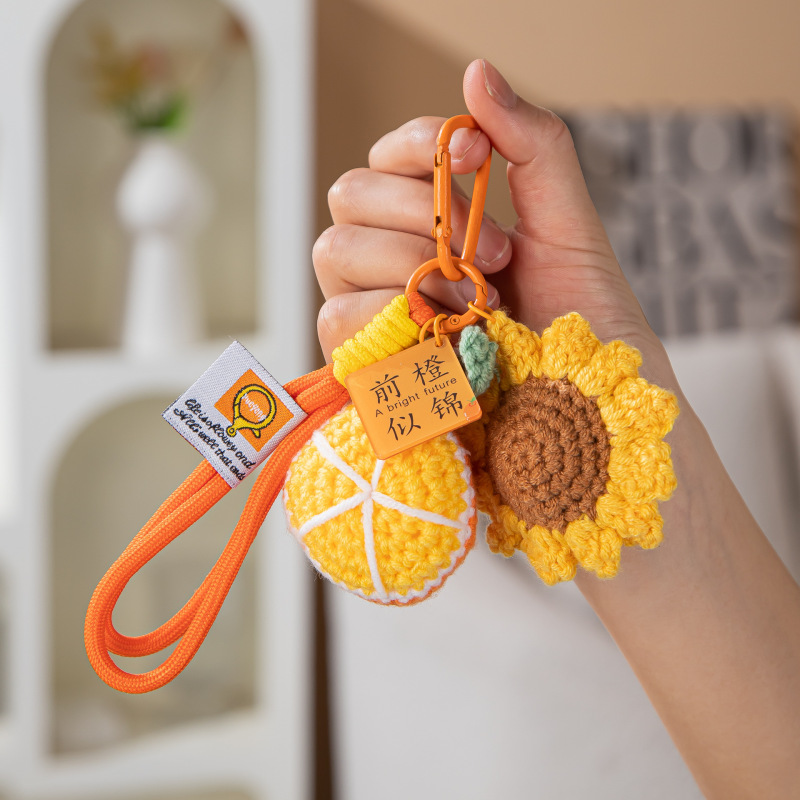 Finished Woven Sunflower Pendant for High School and College Entrance Exams, Inspirational Gift for Students Who Made It to the Top of the Class