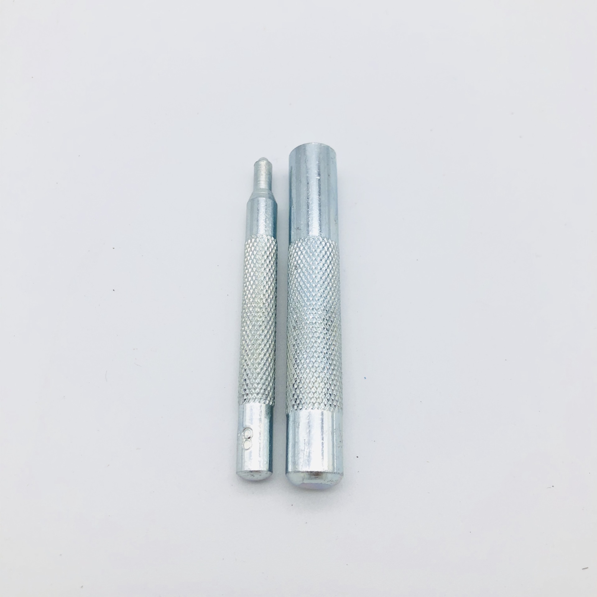 The four-hole base DIY tool rivet punch 831 633 201 655 hand-operated die