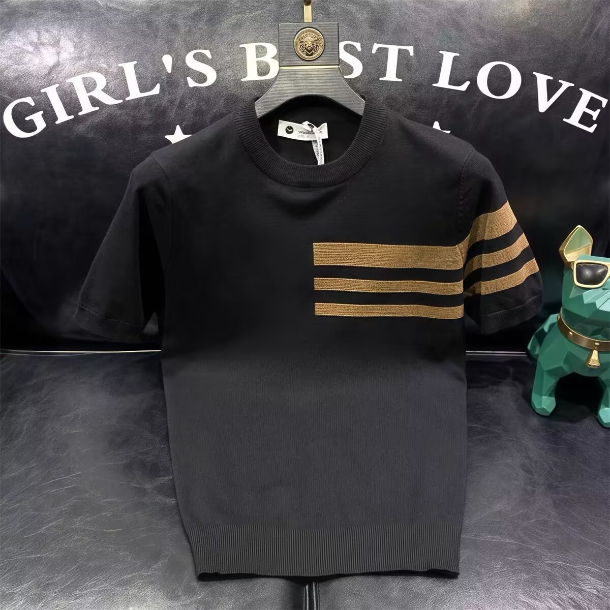 Herren-Strickshirt mit schmaler Passform, kurzen Ärmeln, gestreift, Business Casual, aus Eisseide, im Stil der alten Schule, schlichter, eleganter Sommerpullover_voghion.com