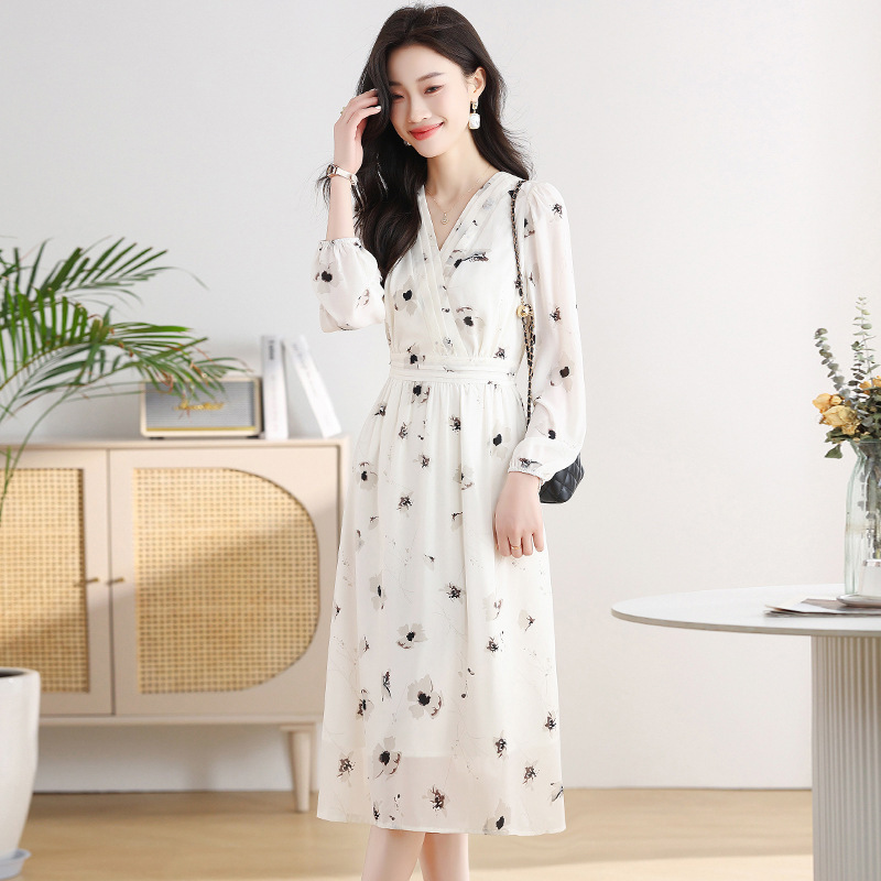 Real Shot of Long-Sleeved Floral Skirt Dress for Women Spring Chiffon Waist Slimming Look Mid-Length A-Line White