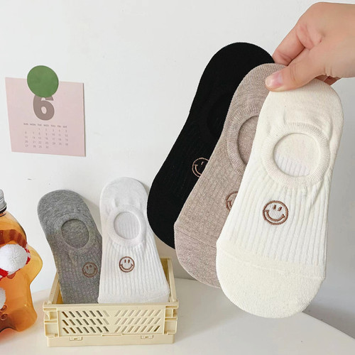 Summer non-slip glue boat socks for men and women, smiley face embroidered socks, versatile invisible socks, Korean ins girls' shallow socks