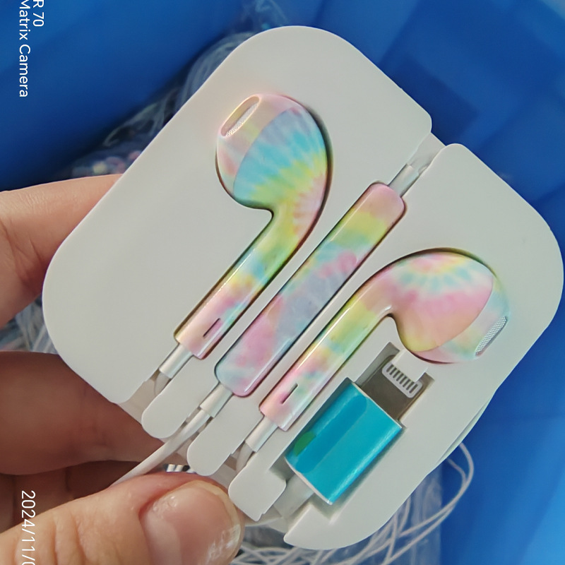 适用苹果印花彩绘耳机彩色花纹图案线控带麦高音质卡通个性图案