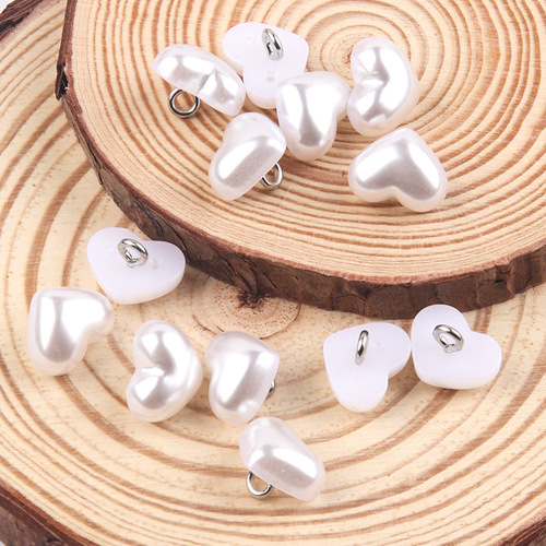 Factory direct supply of imitation pearl love high-leg decorative buttons chiffon shirt hat clothing clothes buttons fashion DIY