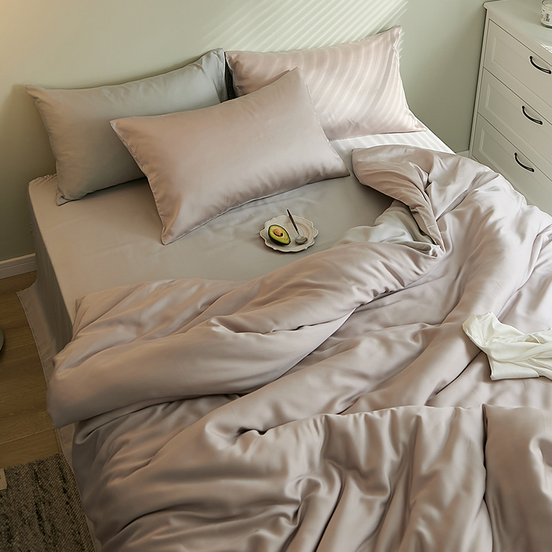 2025 verano fresco juego de cuatro piezas de Tiansi de lujo ligero de alta calidad ropa de cama de seda de hielo cubierta de edredón sedosa ropa de cama desnuda