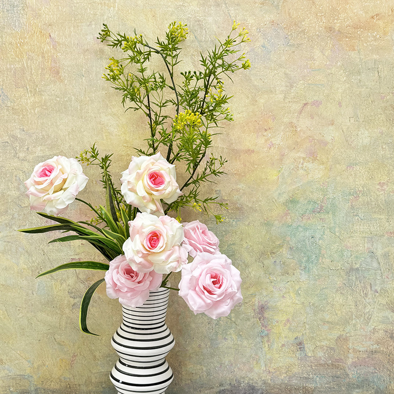 Factory direct sales of new 3-head dreamy diamond roses for weddings, home decor, DIY flower arrangements, silk flowers, backdrops, and artificial flowers for walls.