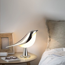 創意喜鵲香薰燈車載裝飾燈卧室床頭小鳥夜燈三色觸摸充電氛圍台燈