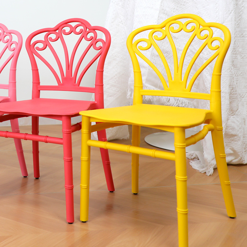 Silla de bambú para niños de plástico bebé simple color PP kindergarten silla moderna simple hogar respaldo comedor silla BB