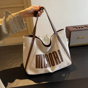 �������ذ�Ů����������2024�¿�С������μ����W�����nͨ�ڰ�