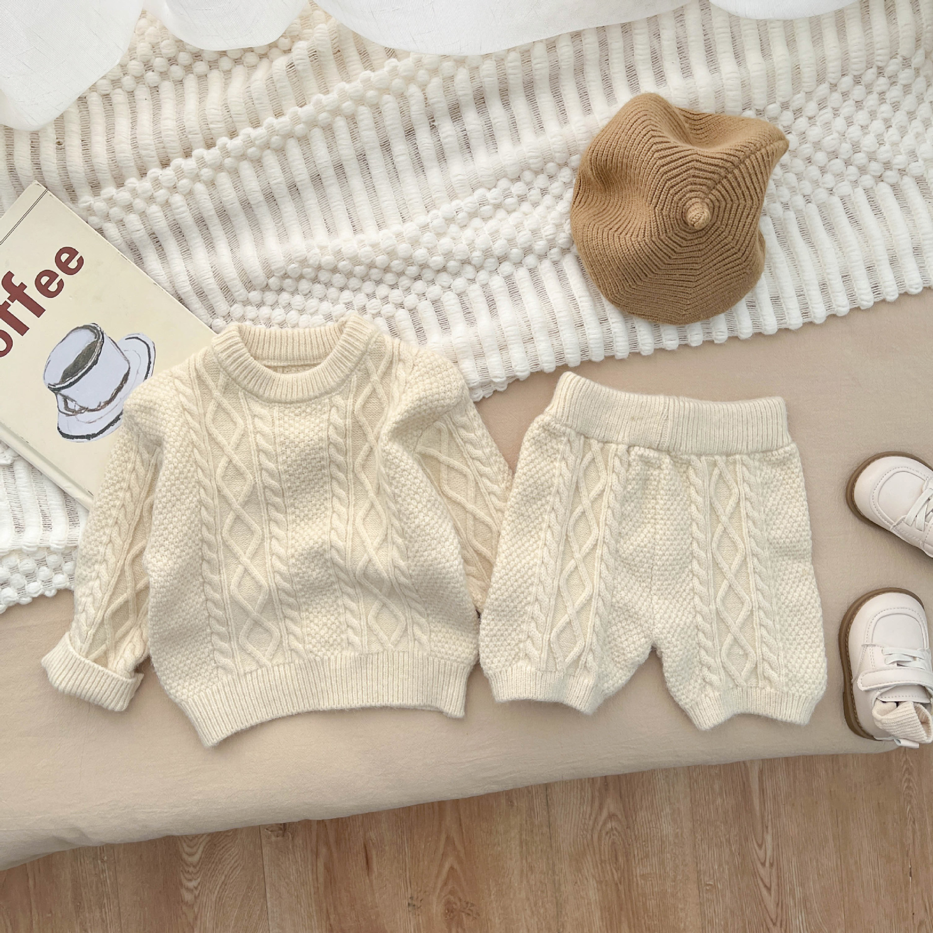 Ropa de estilo coreano para niños Otoño e Invierno estilo occidental nuevas chicas retro elegante moda color sólido suéter de punto pantalones de lana traje de moda