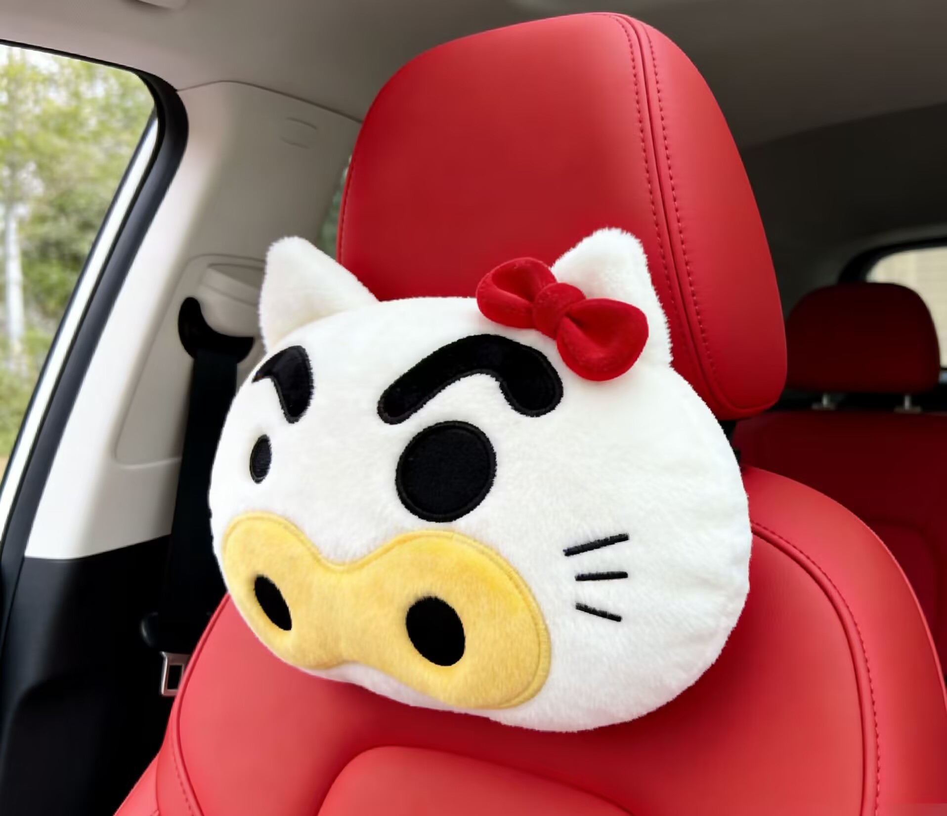 Crayon Shin-Chan Chubby Zaemon Car Headrest Neck Pillow Cushion Car Seat Crayon Shin-Chan Car Headrest