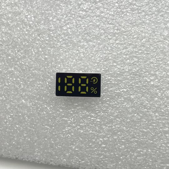 充电宝显示屏 188数码管0815 单排5脚 主体白光 电量符号翠绿