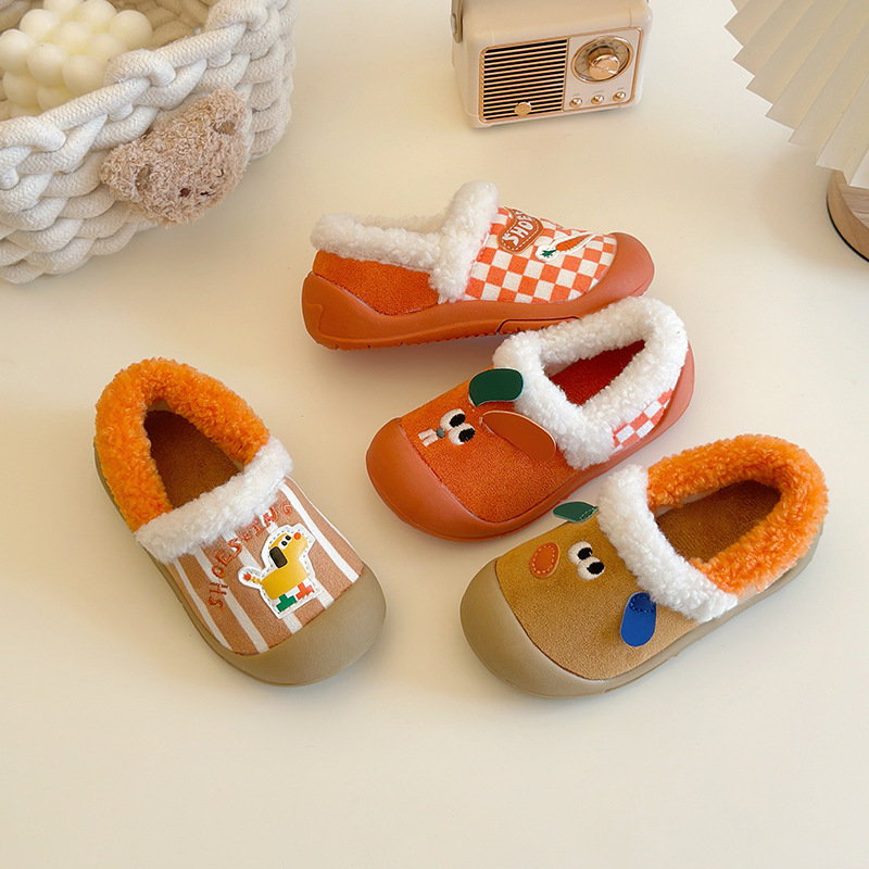 儿童棉拖鞋2024新款女童男童带后跟防水防滑厚底加绒秋冬皮面棉鞋