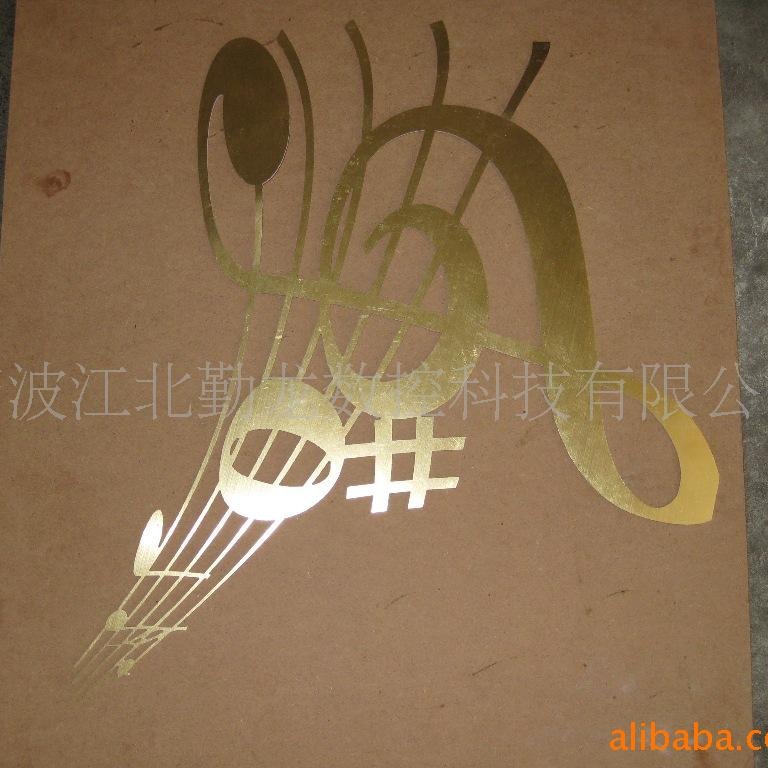 双色板切割圣诞工艺品激光切割木工雕刻