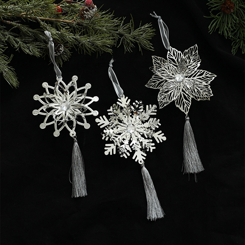 Nuevos colgantes de Navidad decoraciones colgantes de árbol de Navidad colgantes creativos flocos de nieve de Navidad colgantes de hierro forjado