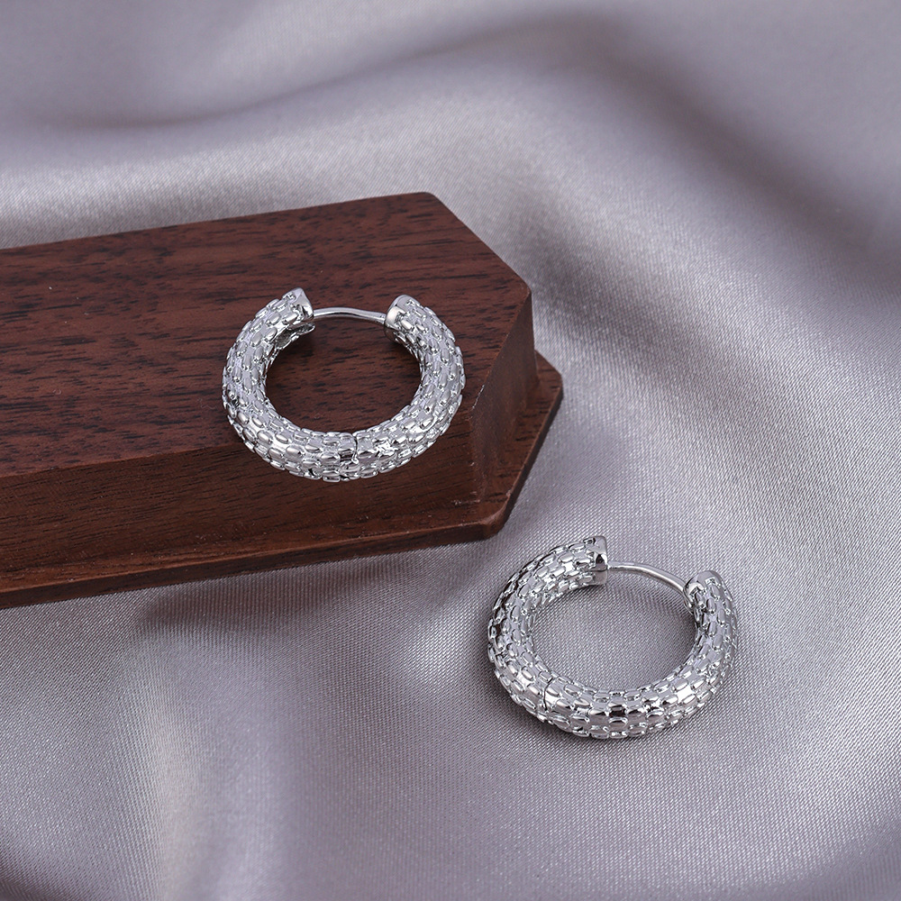 Earrings for Women, Simple and Luxurious, Delicate Hoop Ear Clips, Minimalist Style, Trendy and Unique Design, Versatile and Stylish Ear Accessories