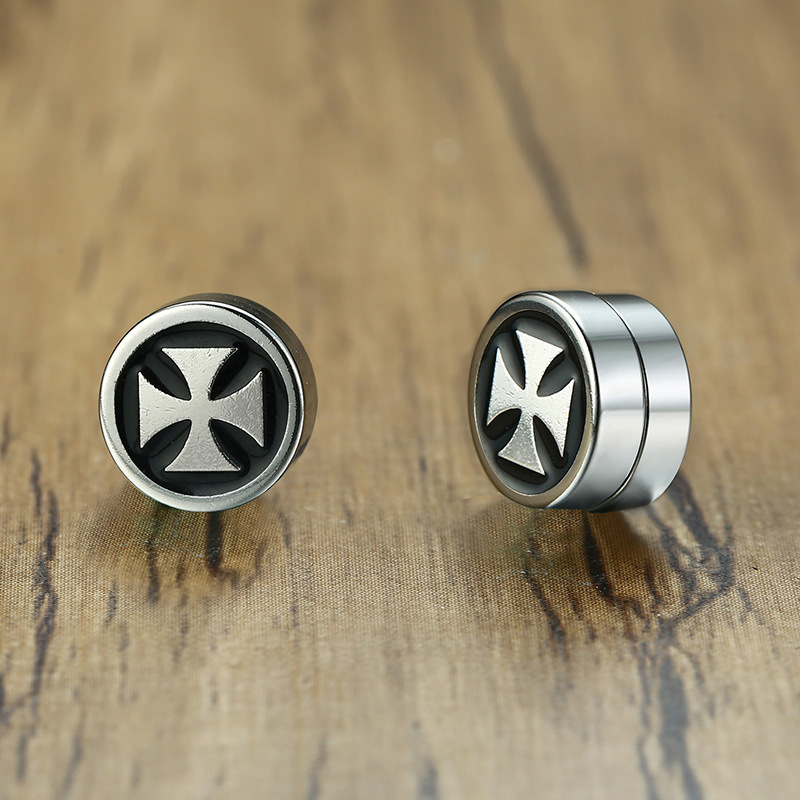 Trendy Stainless Steel Non-Pierced Earrings Round Cake Epoxy No Hole Magnetic Ear Clips For Men And Women_voghion.com