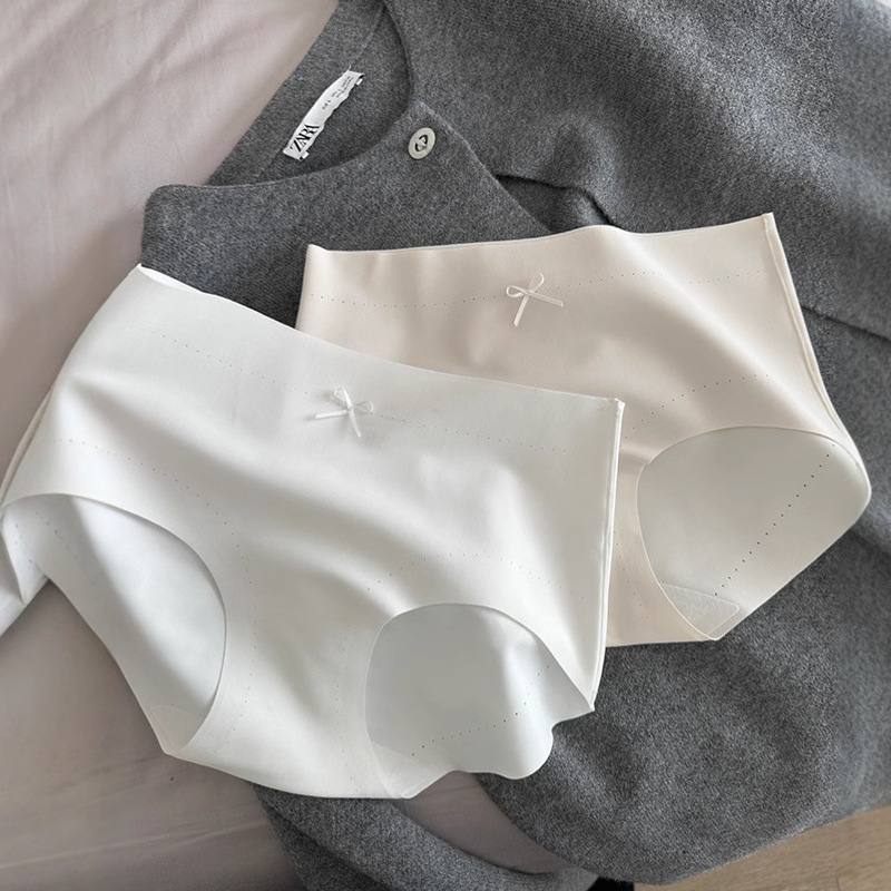 10A Grade Antibacterial Women's Seamless Ice Silk Panties, Mid-Waist Milk Silk Mask Pants