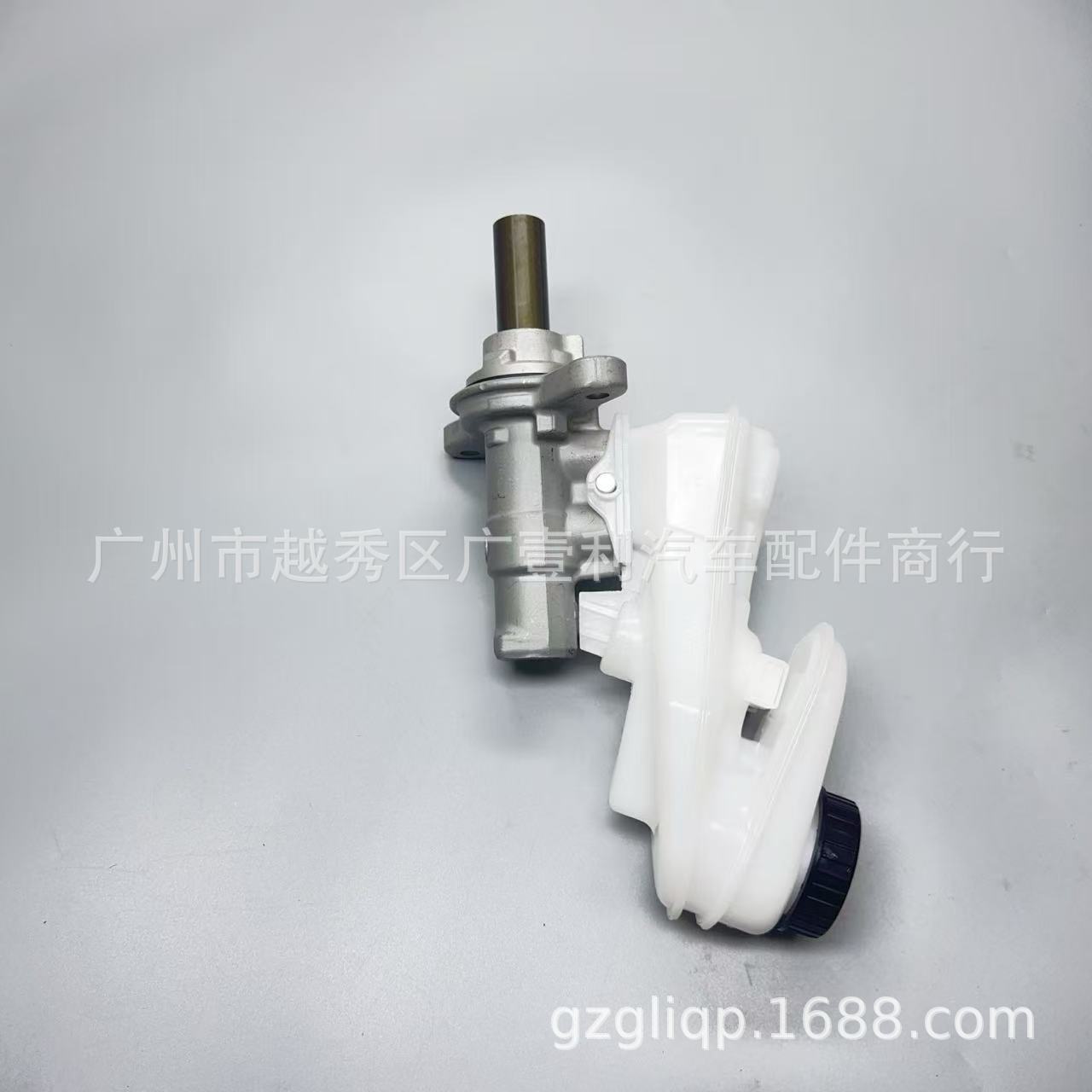 Suitable for Ucya-43-40Za Bt50 12 Ford Pickup Brake Master Cylinder