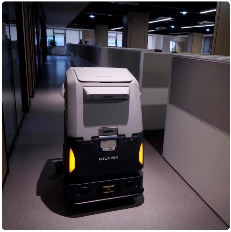 Nilfisk 新型 CR6 自動洗浄ロボット NILFISK 無人フロアスクラバー フロアスクラバーロボット|undefined