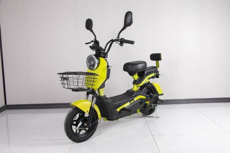 外国貿易卸売クールウォーズ電気自動車ソースメーカー直販大人用電動自転車と二輪モビリティバッテリーカー|undefined