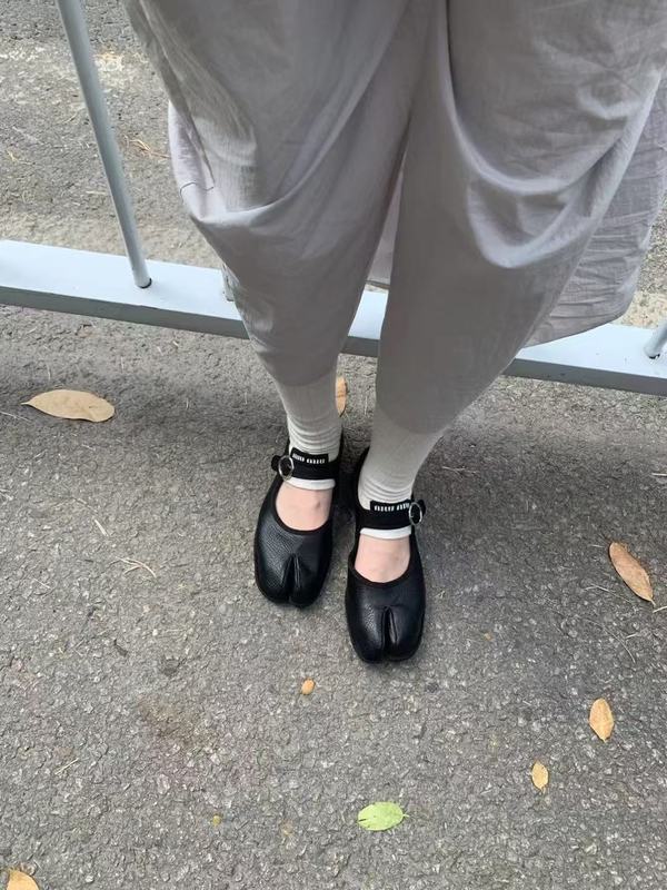 平底分趾猪蹄鞋女鞋子2025新款夏季法式复古浅口单鞋小众玛丽珍鞋|undefined