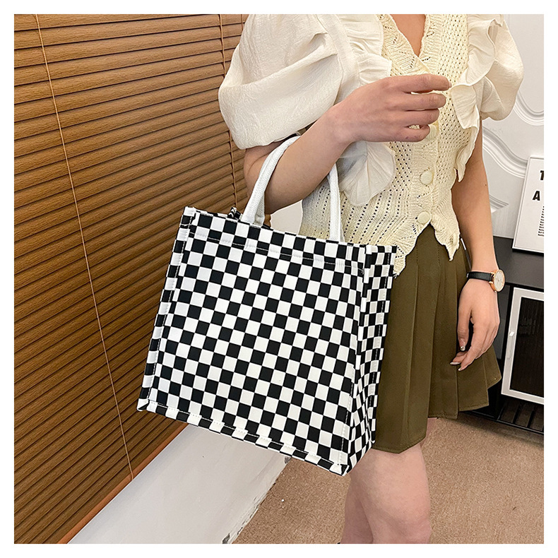 Large-capacity single-shoulder tote bag 2024 new style fashionable and textured trendy handbag for commuting and casual use, large checkered bag for women undefined