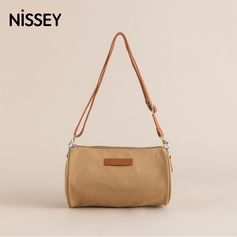 卡其色圆筒包_01