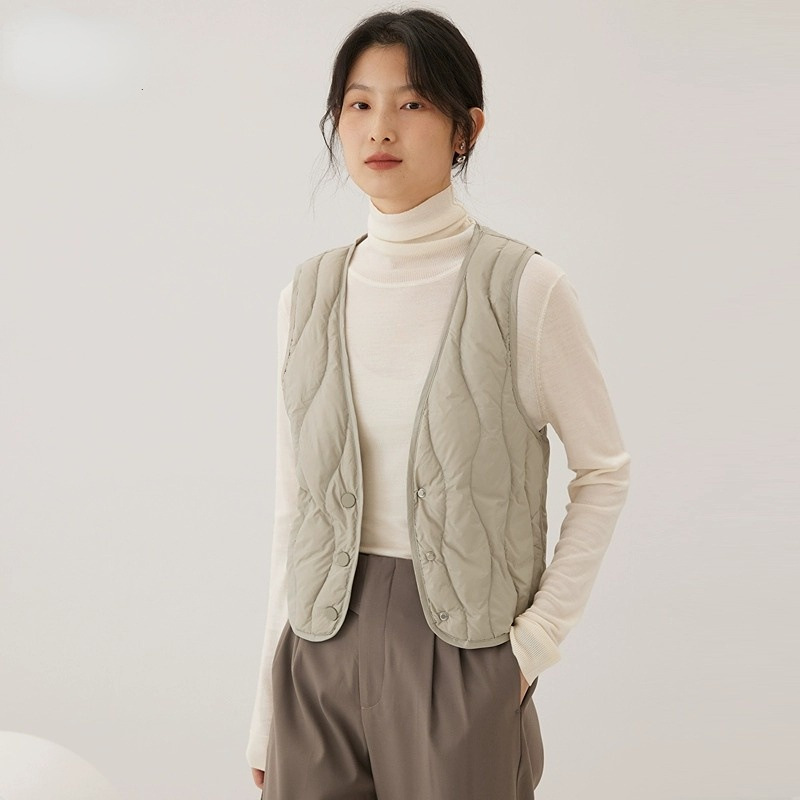 Down Vest Women's 2024 New Simple and Comfortable Inner Tank Waistle Lightweight Vest Spring and Autumn V-neck Vest