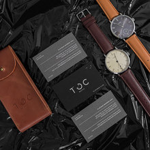 高档名片黑卡名片制作商务烫金压凹金特种纸创意印刷局部uv定