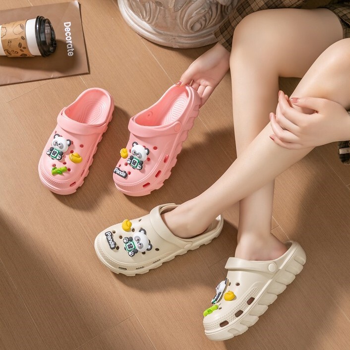 Women's Eva Clogs, Fashionable Casual Simple Style, Suitable for Home and Outdoor Use, Women's Perforated Sandals Wholesale