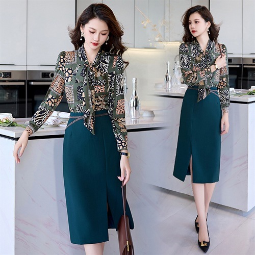 Autumn fashionable elegant brace for leisure